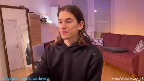 Snapshot of alexdavey chatting on January 8, 7:13 pm           online show from January 8, 7:13 pm