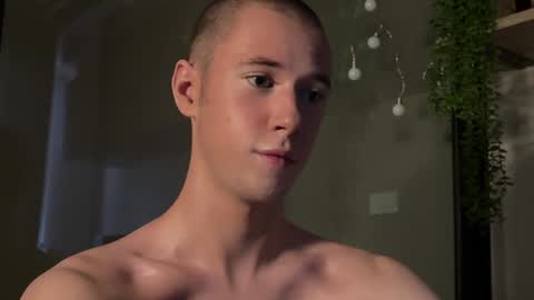 Snapshot of alexwos chatting on February 11, 5:26 am Alex online show from February 11, 5:26 am