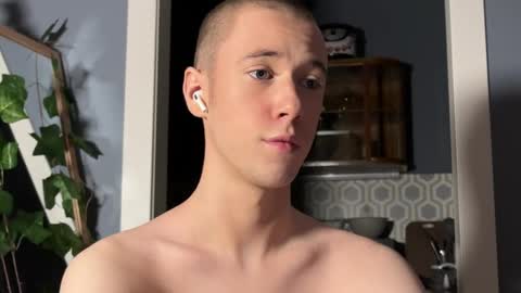 Snapshot of alexwos chatting on December 6, 8:51 pm Alex online show from December 6, 8:51 pm