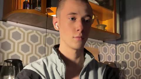 Snapshot of alexwos chatting on December 14, 10:18 pm Alex online show from December 14, 10:18 pm