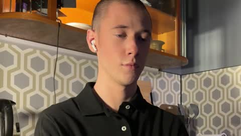 Snapshot of alexwos chatting on December 15, 9:20 pm Alex online show from December 15, 9:20 pm