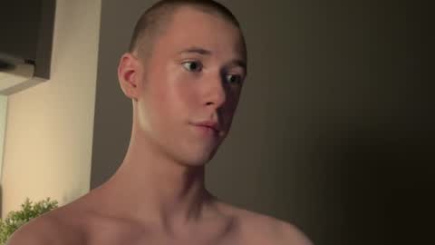 Snapshot of alexwos chatting on January 10, 4:51 pm Alex online show from January 10, 4:51 pm