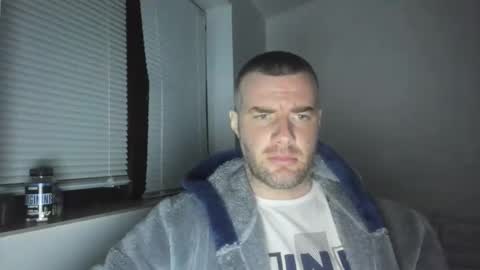 alfiesolomons87 online show from March 5, 8:44 pm