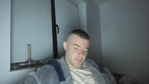 alfiesolomons87 online show from March 11, 7:36 pm