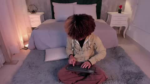  Alexis Etereo  online show from April 13, 7:47 pm