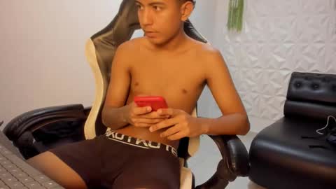 alluringangel01 online show from January 9, 2:06 am