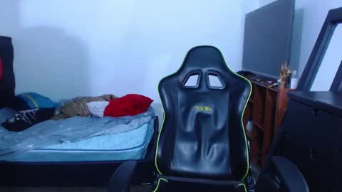 alonxoo online show from December 8, 12:29 am