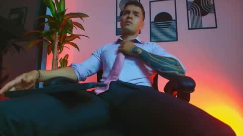 alpha_dominus_ online show from March 30, 4:35 am