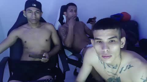 alphas_latins online show from March 20, 9:29 pm