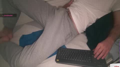 A online show from December 9, 7:06 am