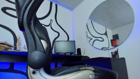 Andrs   -                   online show from November 7, 2:04 am