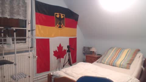 Snapshot of andre124231 chatting on December 2, 9:15 pm Andre online show from December 2, 9:15 pm