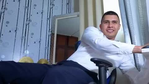 andre_x19 online show from March 11, 9:22 pm