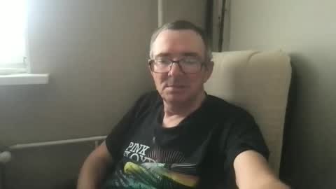 Snapshot of andreass60 chatting on October 24, 8:27 am andreass60 online show from October 24, 8:27 am