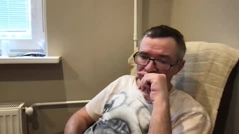 Snapshot of andreass60 chatting on February 24, 7:22 am andreass60 online show from February 24, 7:22 am