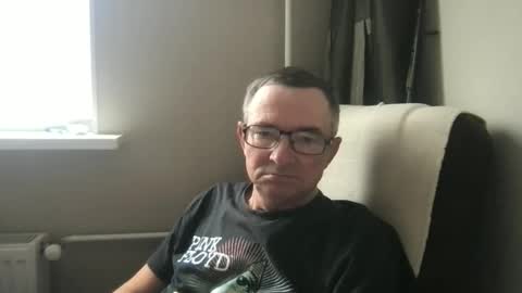 Snapshot of andreass60 chatting on September 22, 8:25 am andreass60 online show from September 22, 8:25 am