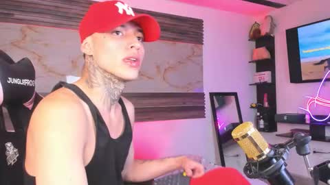 andrees_s online show from December 21, 3:14 am