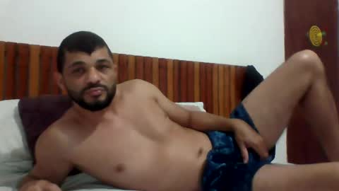 Snapshot of andreloko123 chatting on February 12, 1:19 am andreloko123 online show from February 12, 1:19 am