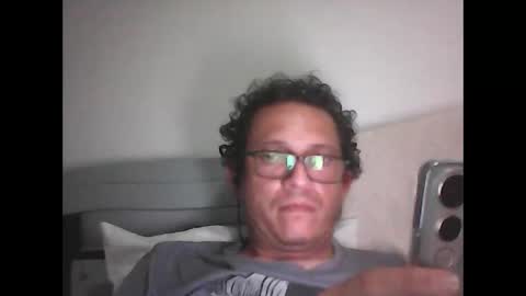 andresfloga online show from April 21, 4:18 am