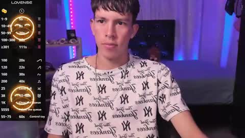 andrew_angels online show from December 12, 2:37 am