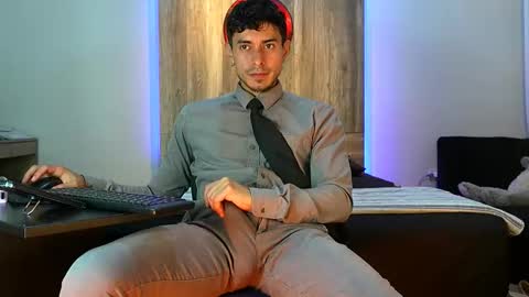 Andrew online show from October 12, 6:18 am