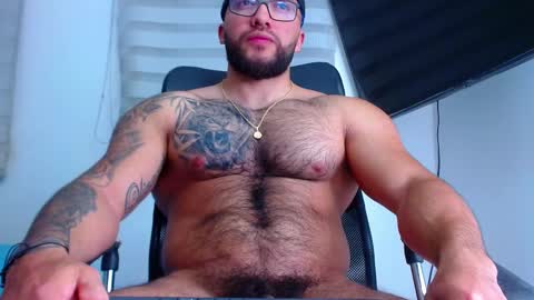 andrew_holden__ online show from February 26, 11:02 pm