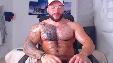 andrew_holden__ online show from September 16, 12:55 am