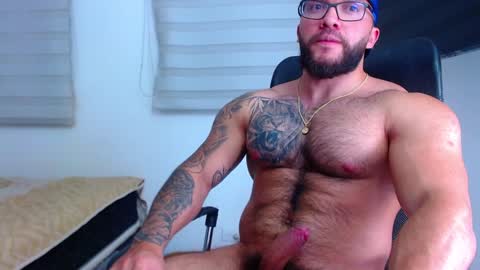 andrew_holden__ online show from January 22, 11:00 pm