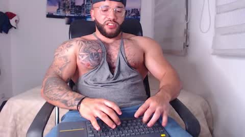 andrew_holden__ online show from September 23, 12:21 am