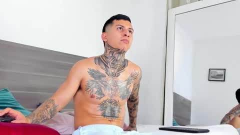 andrew_sanders69 online show from November 21, 3:27 am