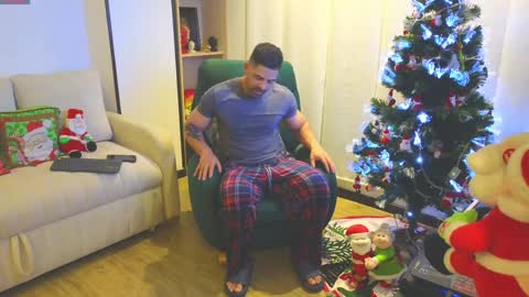 Andrew online show from December 21, 11:45 pm