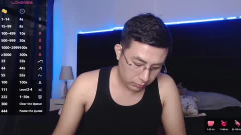 andrewmhilton_ online show from January 24, 11:12 pm