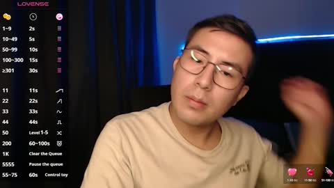 andrewmhilton_ online show from September 25, 6:01 am