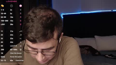 andrewmhilton_ online show from October 23, 1:31 am