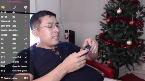 andrewmhilton_ online show from December 24, 5:16 am