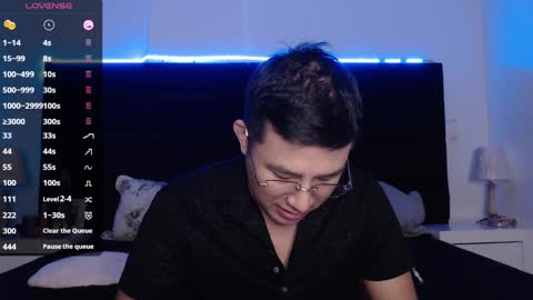 andrewmhilton_ online show from January 20, 11:54 pm