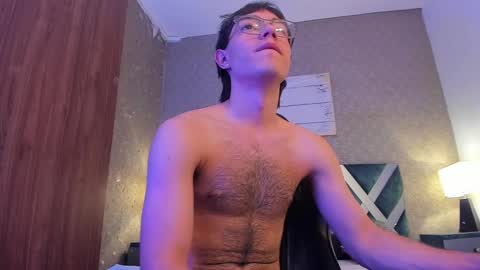 AndreW White online show from December 13, 12:42 am