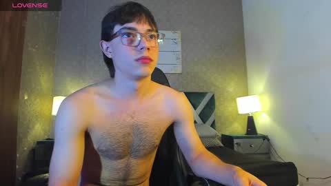 AndreW White online show from December 5, 10:01 pm