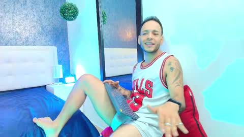 Snapshot of andrey_u92 chatting on February 15, 1:49 pm   online show from February 15, 1:49 pm