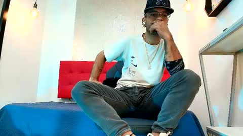 Snapshot of andrey_u92 chatting on October 8, 8:35 pm   online show from October 8, 8:35 pm