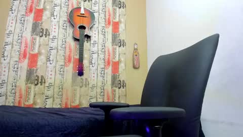 Snapshot of andrey_u92 chatting on March 9, 8:29 am   online show from March 9, 8:29 am