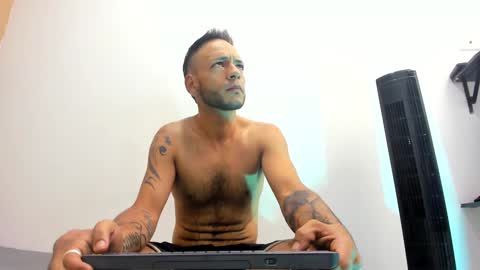 Snapshot of andrey_u92 chatting on February 16, 1:27 pm   online show from February 16, 1:27 pm