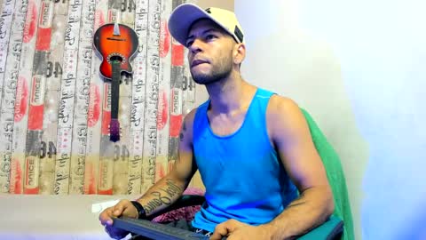 Snapshot of andrey_u92 chatting on January 2, 11:41 am   online show from January 2, 11:41 am