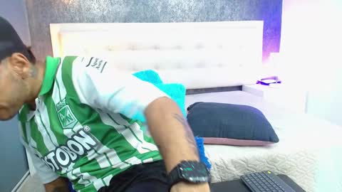 Snapshot of andrey_u92 chatting on February 2, 1:30 pm   online show from February 2, 1:30 pm