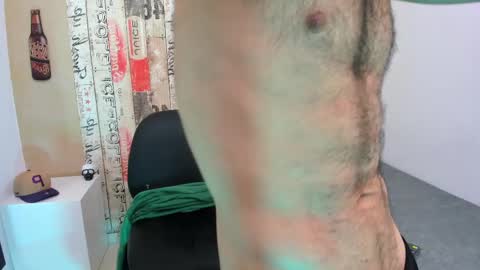 Snapshot of andrey_u92 chatting on February 18, 9:42 pm   online show from February 18, 9:42 pm