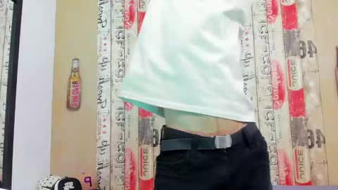 Snapshot of andrey_u92 chatting on January 18, 4:19 am   online show from January 18, 4:19 am