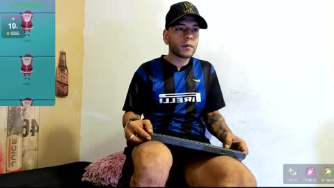 Snapshot of andrey_u92 chatting on December 28, 11:52 am   online show from December 28, 11:52 am