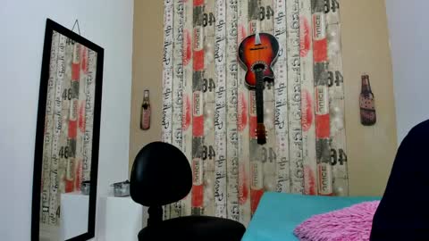 Snapshot of andrey_u92 chatting on January 7, 11:33 am   online show from January 7, 11:33 am