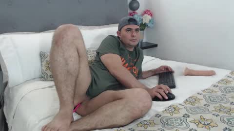 andrhes muller online show from December 16, 8:26 pm