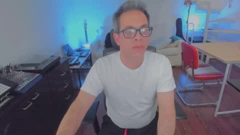 Snapshot of andy0pandi chatting on September 9, 10:41 pm Andrew online show from September 9, 10:41 pm